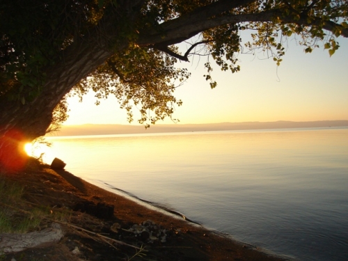 Alba sul lago di Bolsena