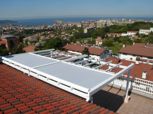 ARREDAMENTO PER ESTERNO: TENDE PER COPERTURE