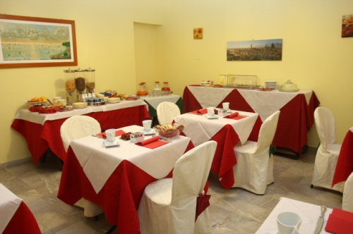 colazione con prodotti biologici e su richiesta senza glutine