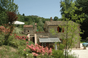 appartamenti con piscina in umbria