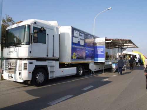 TRUCK