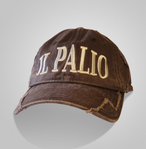 Cappellino ricamato