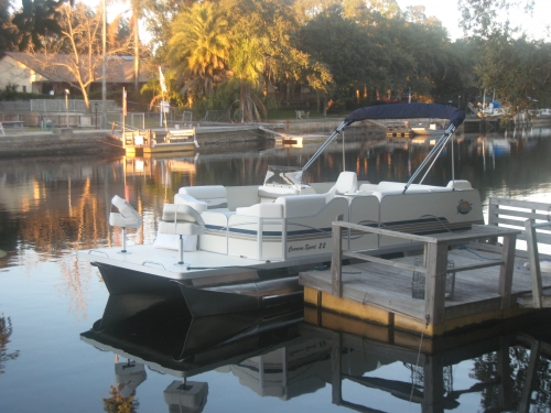 pontoon boats italy